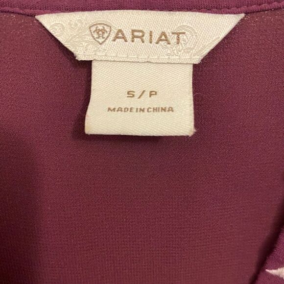 Ariat Poet Top Burgundy Embroidered Split Neck With Cut Chiffon Handkerchief Hem - Picture 6 of 8